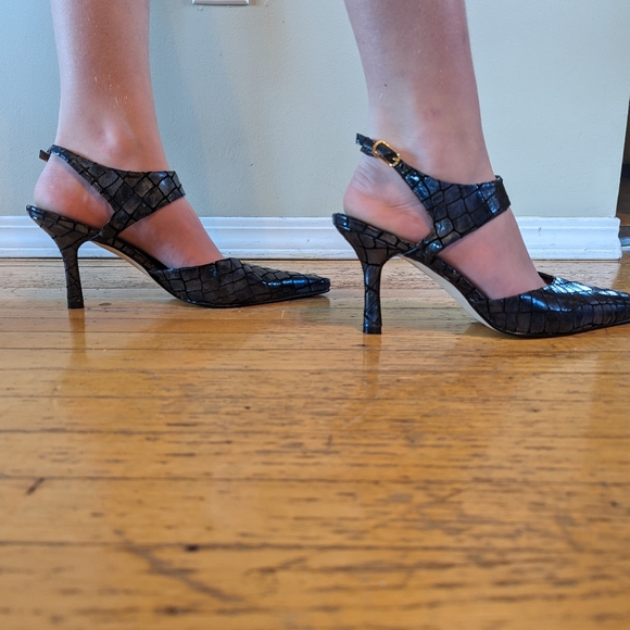 Heels - Picture 5 of 9